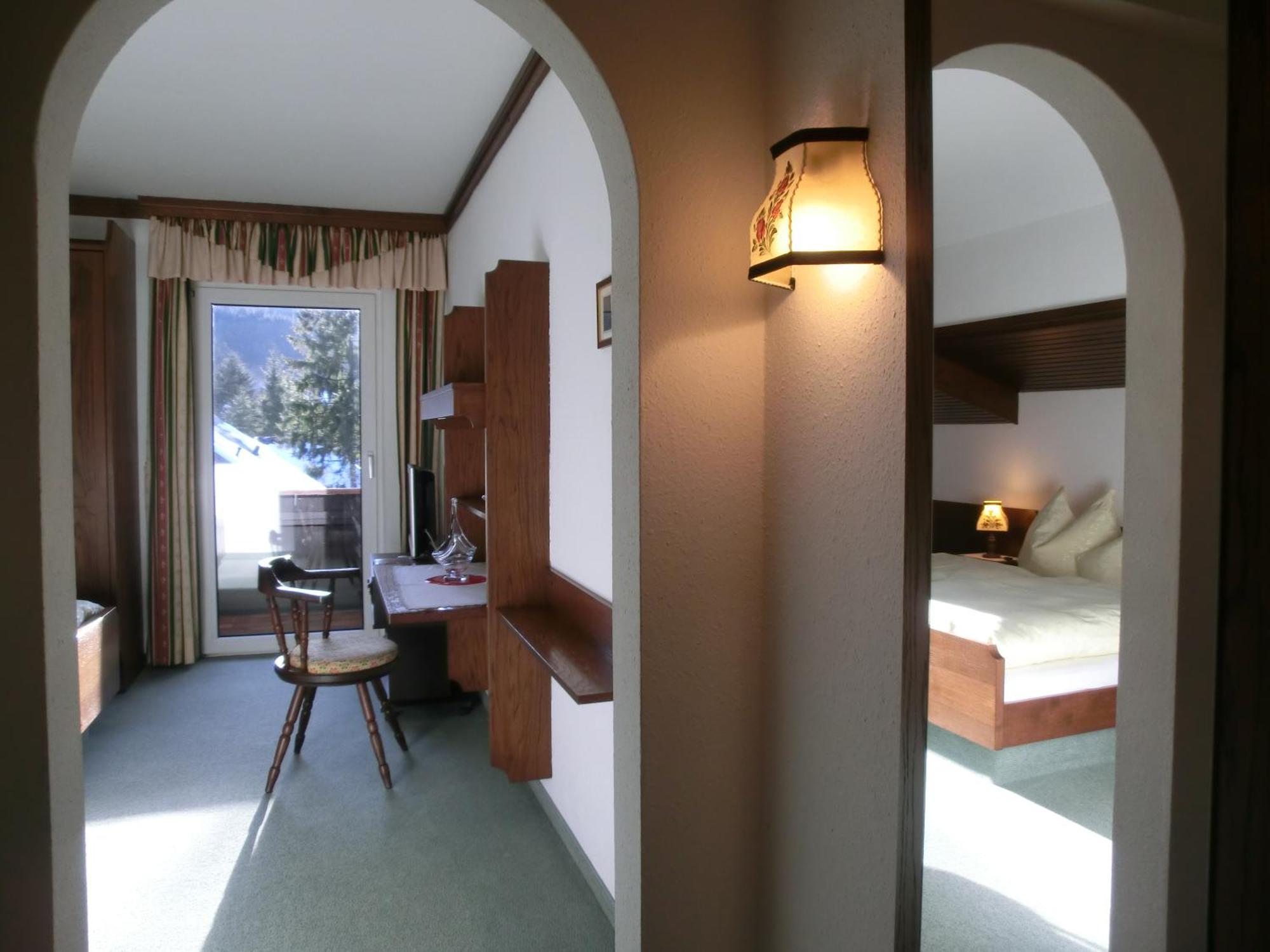 Hotel Garni Landhaus Buertlmair 힌터스토더 객실 사진