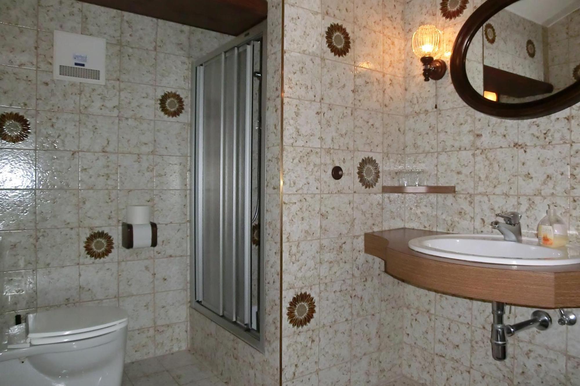 Hotel Garni Landhaus Buertlmair 힌터스토더 객실 사진